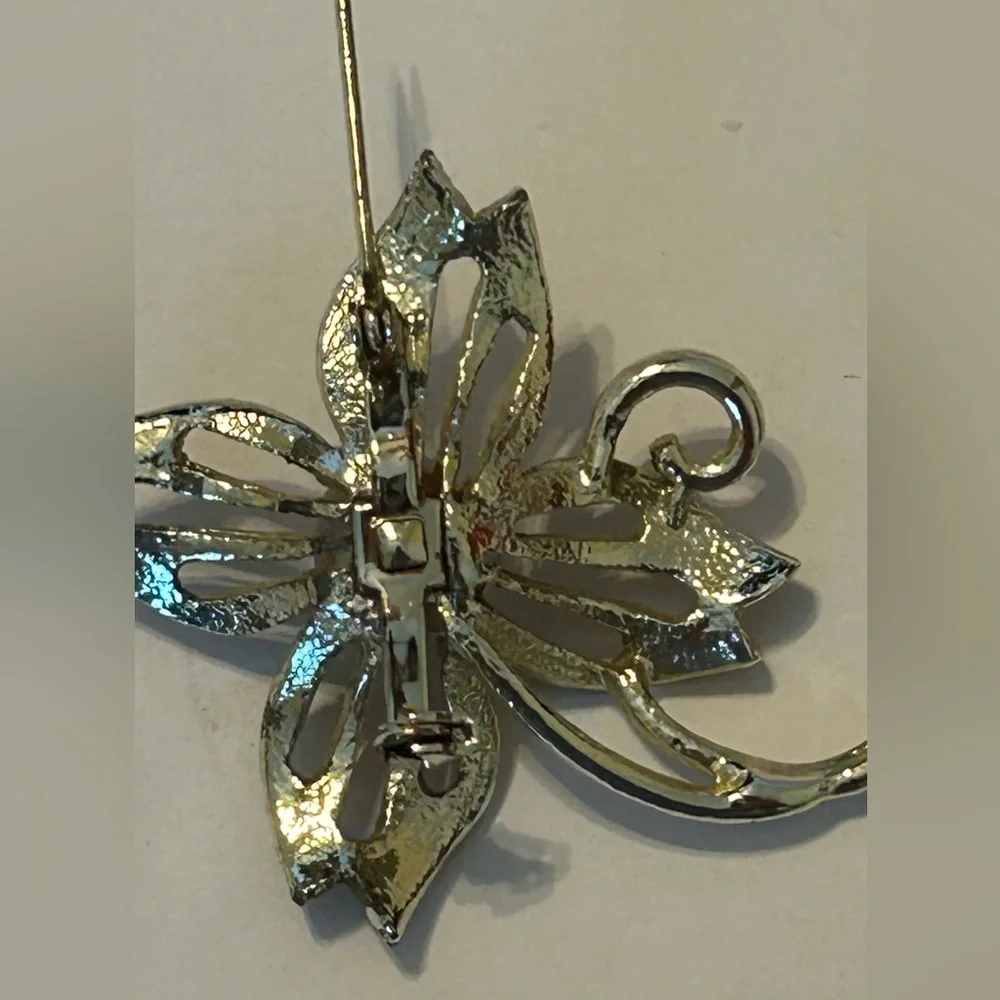 Vintage Gold Tone Metal Large Flower Brooch,‎ Rhinestone Center